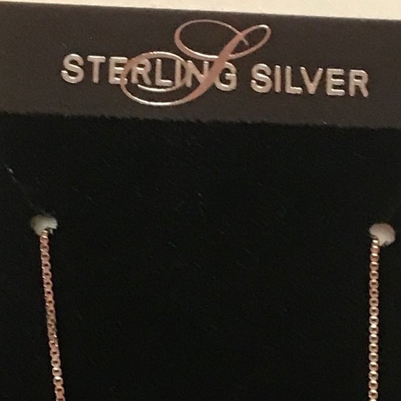 Sterling Silver Necklace w/ Round 3 Stone Pendant - Picture 4 of 6